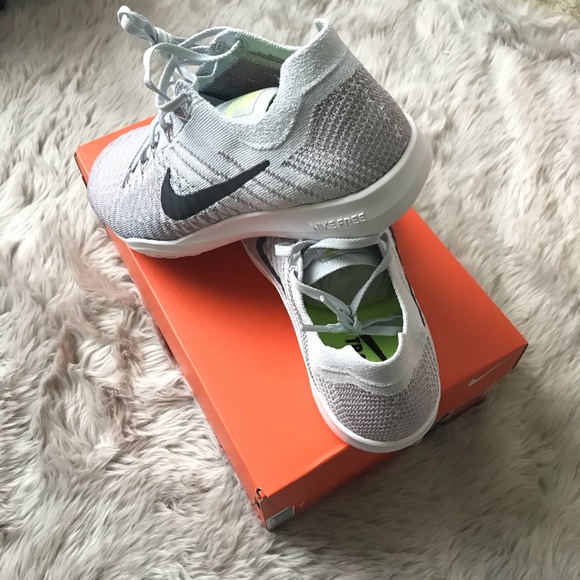 Nike Free TR Flyknit 2 - Picture 3 of 4